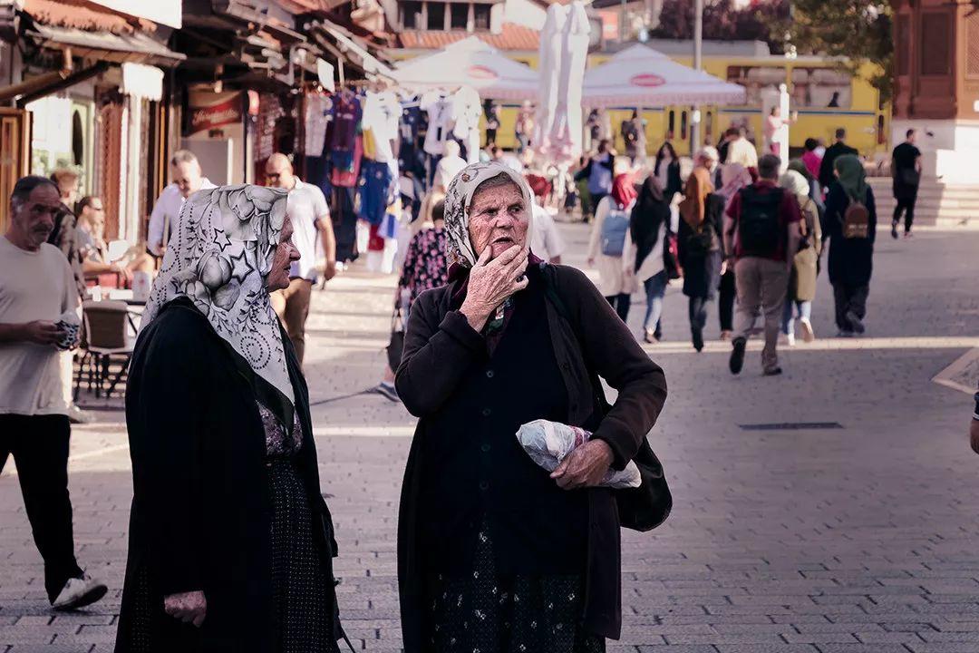 萨拉热窝老城：阳光灿烂下的战争与和平